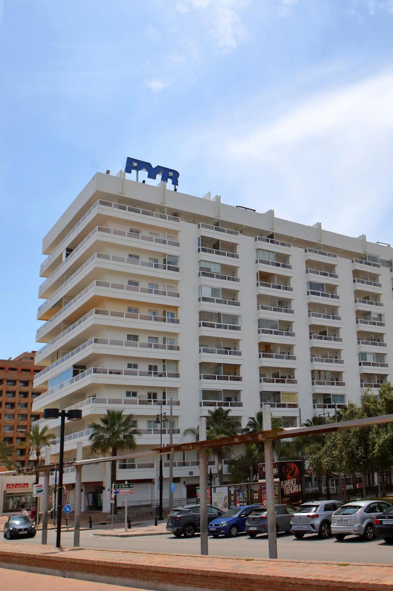 Hotel Apartamentos Pyr Фуэнхирола Экстерьер фото