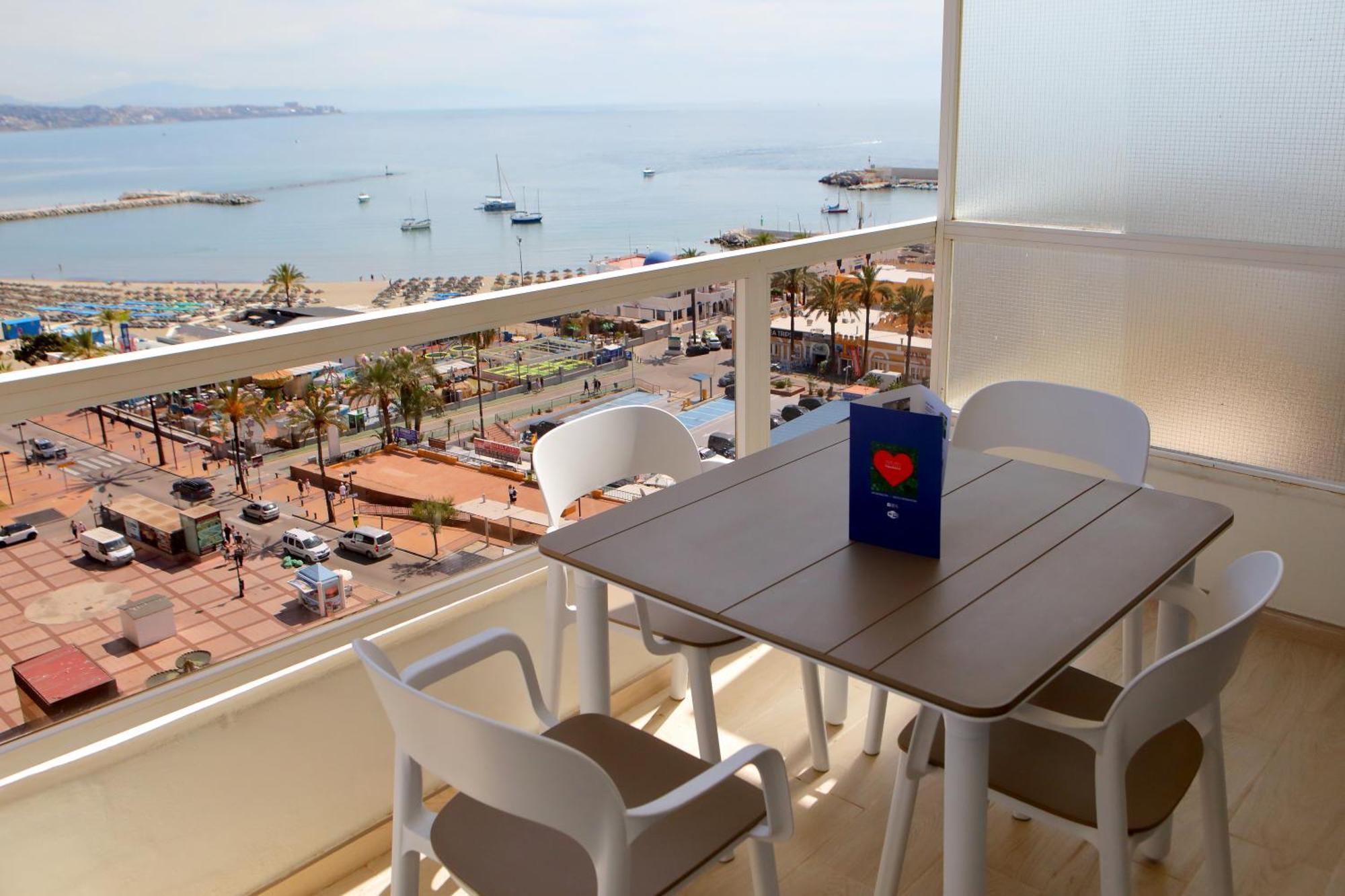 Hotel Apartamentos Pyr Фуэнхирола Экстерьер фото