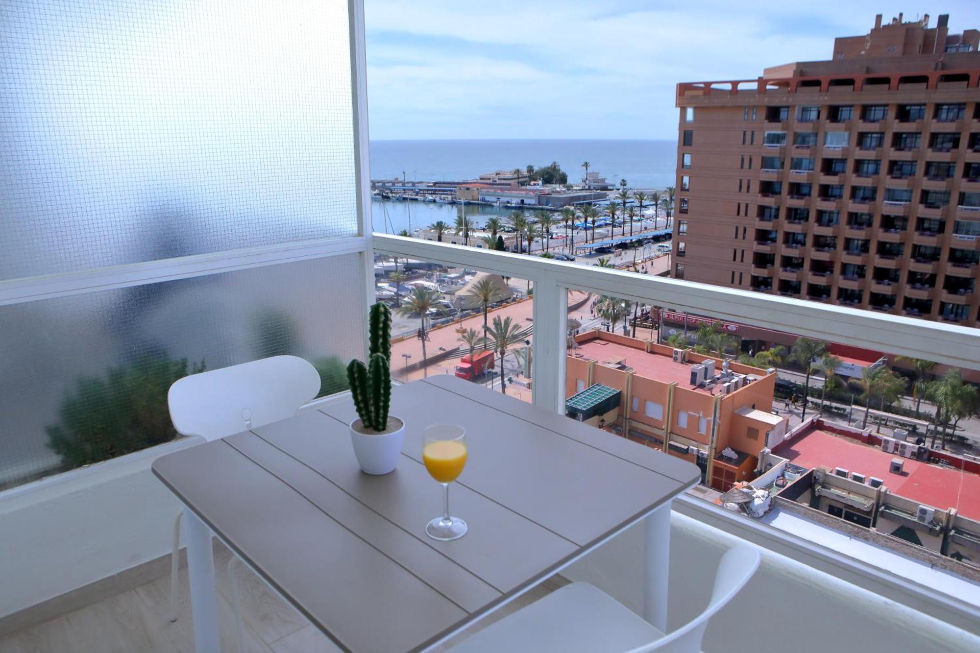 Hotel Apartamentos Pyr Фуэнхирола Экстерьер фото